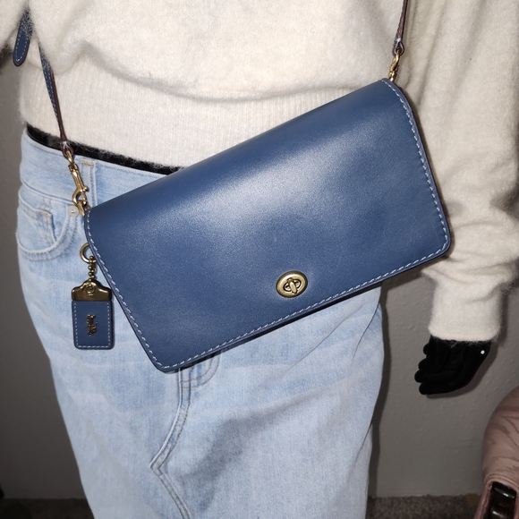 COACH Dinky 1941 Cornflower Blue Glove Tanned Leather Crossbody - Picture 2 of 12